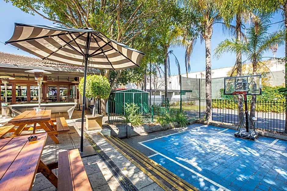 Nightcap at High Flyer Hotel