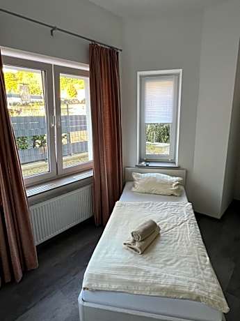 Single Room with Shared Bathroom