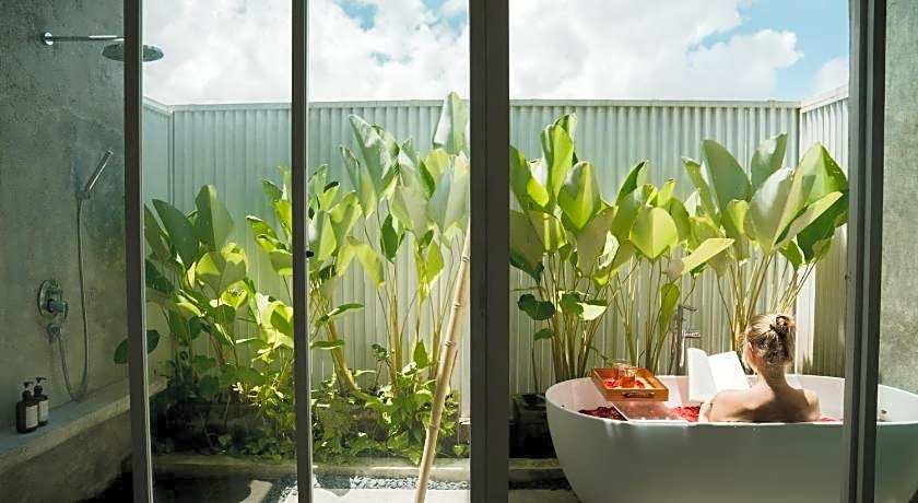 Lloyd's Inn Bali