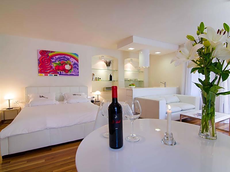 Divota Apartment Hotel