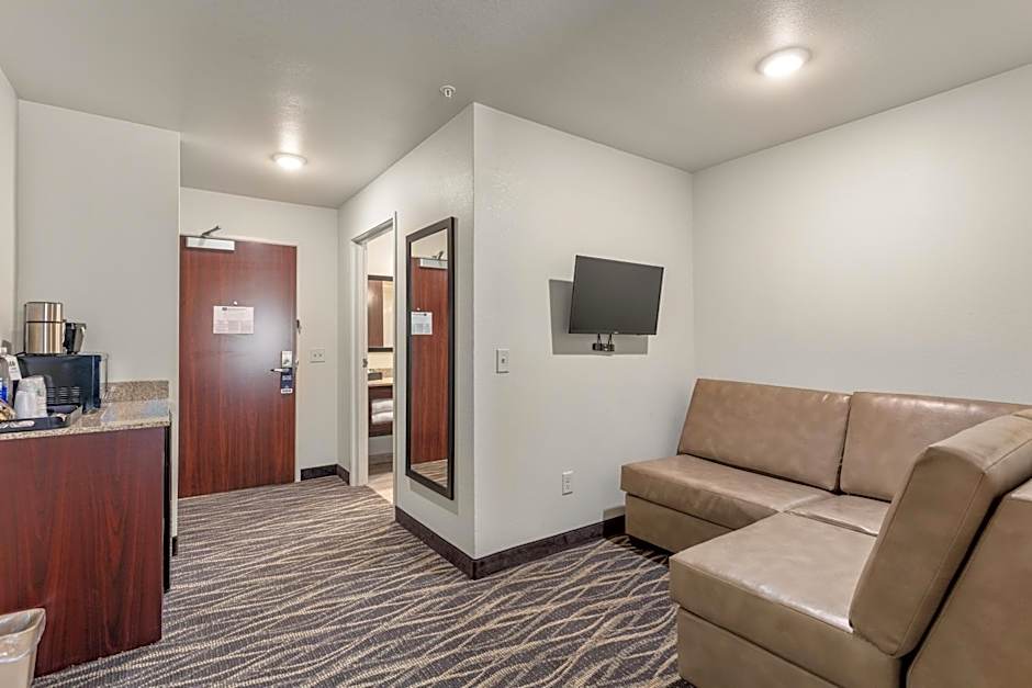Cobblestone Hotel & Suites - De Pere
