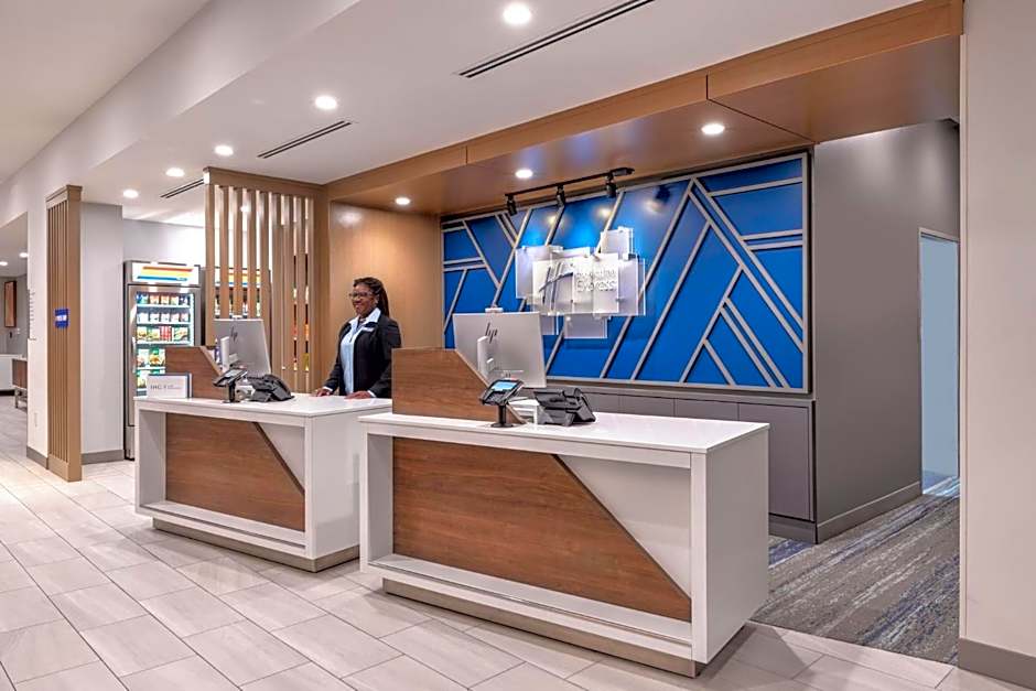 Holiday Inn Express & Suites Austin Airport East By IHG