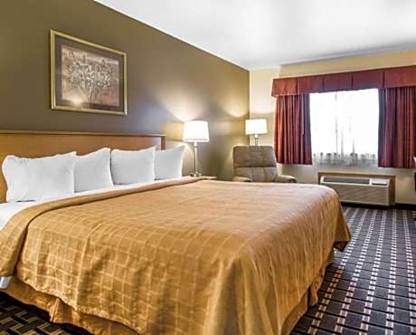 1 King Bed Nonsmoking