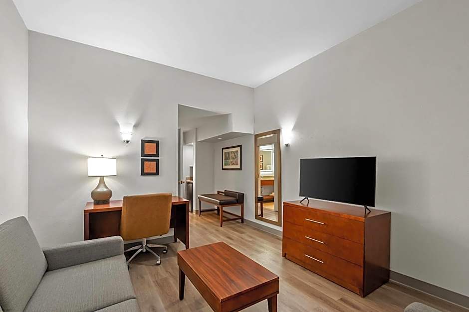 Comfort Suites Near Potomac Mills