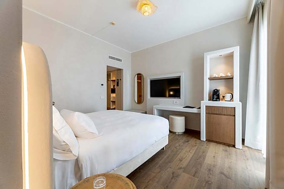 Hi Hotels Sirmione - Lakeview Pool