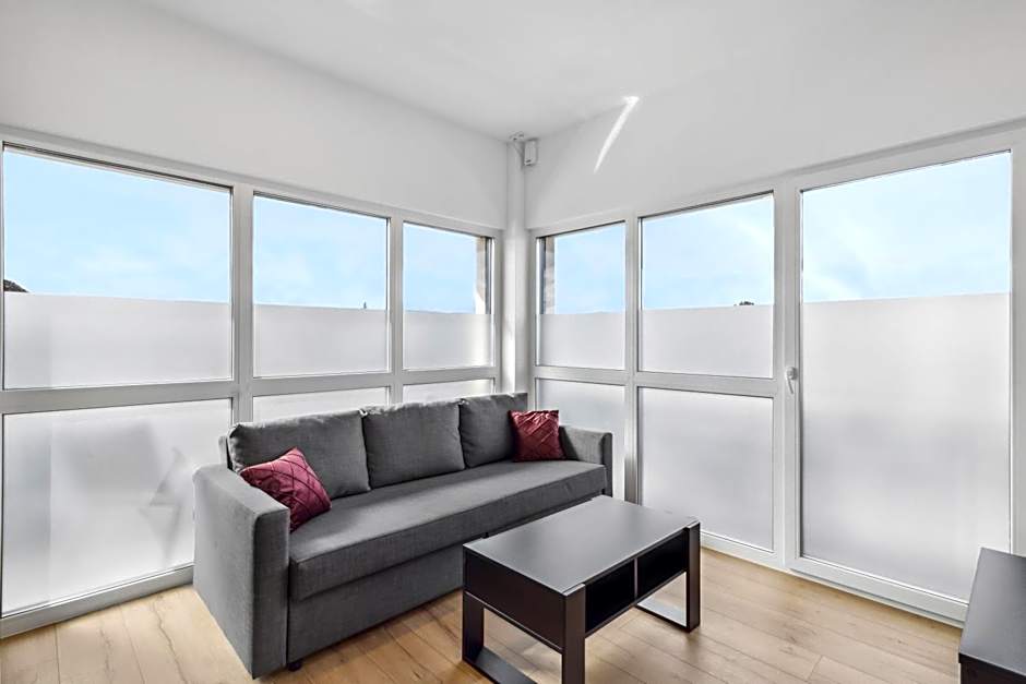 SUITE4ME - Moderne Apartments I Küche I Balkon I Waschmaschine