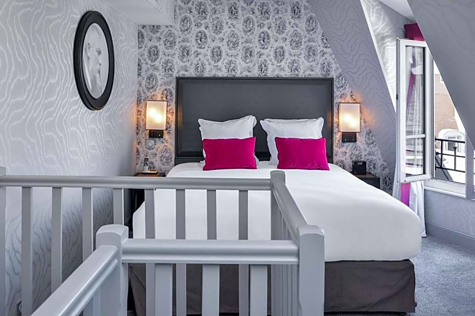 Maison Astor Paris Curio Collection by Hilton