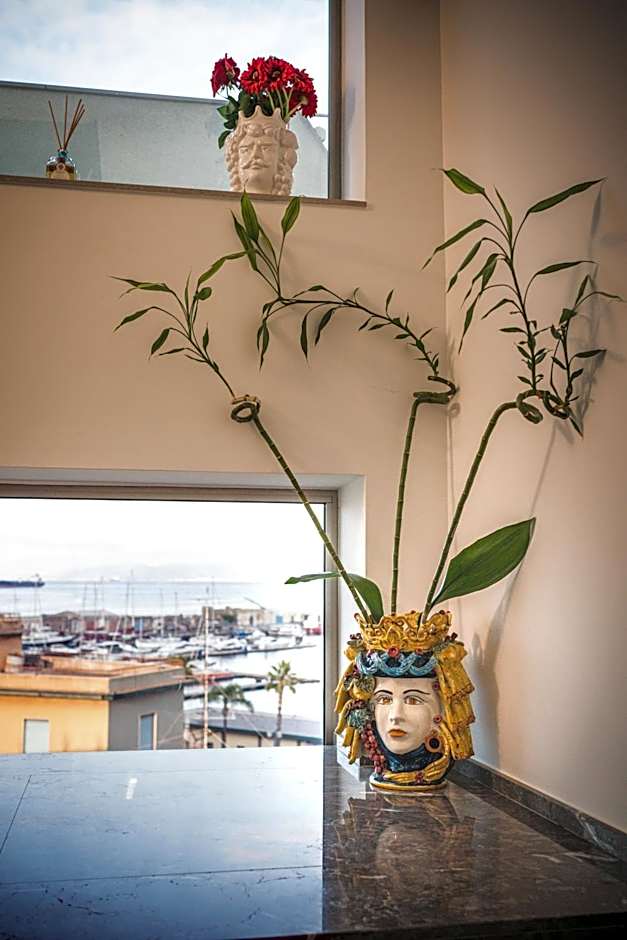 Upper - Boutique Hotel