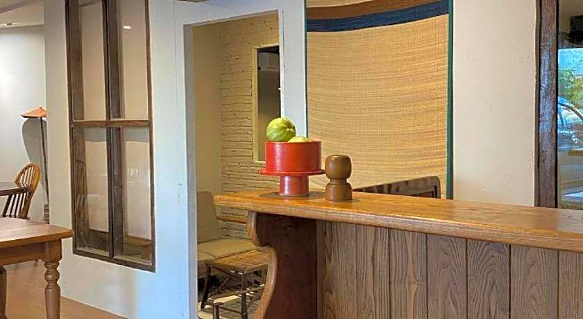 THE GOOSE HOUSE UBON