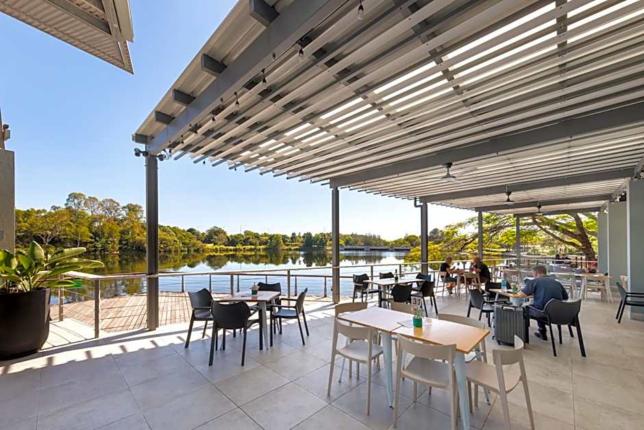 Best Western Plus North Lakes Hotel