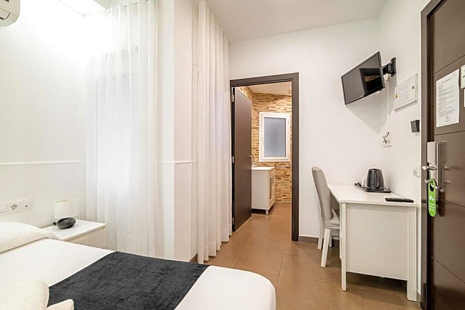 Laramond Barcelona Rooms