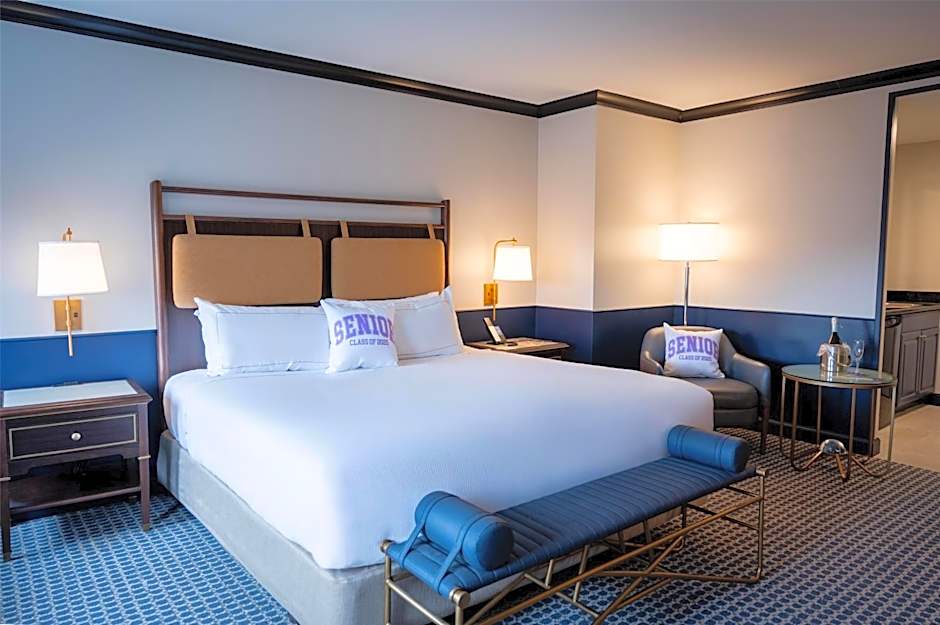 Hilton Orrington / Evanston