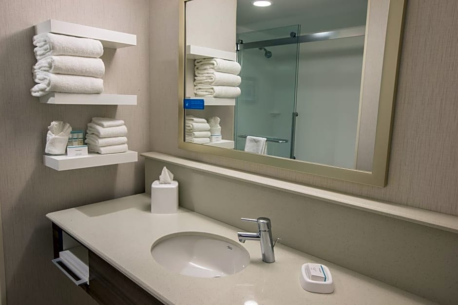 Hampton Inn by Hilton Amesbury, MA