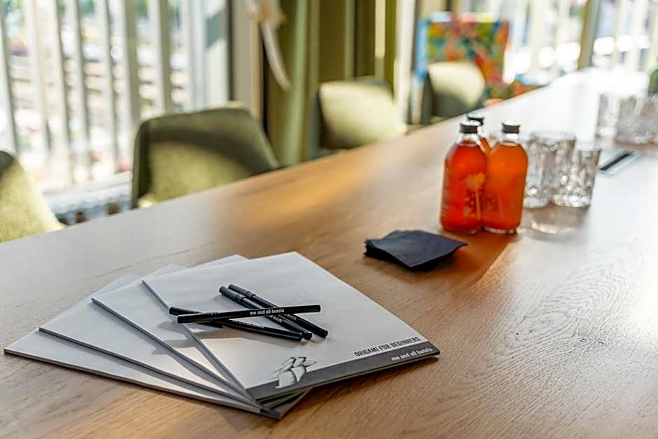 me and all hotel Ulm, by Hyatt