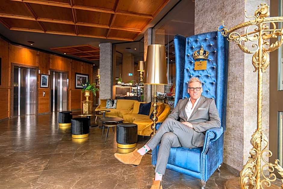 Kings Hotel First Class