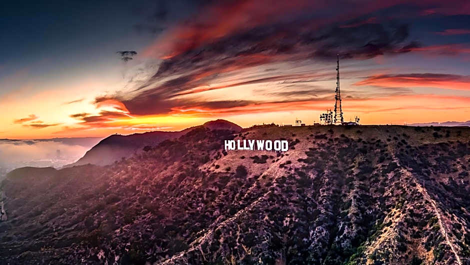 Los Angeles Premium City Suites with Free Parking