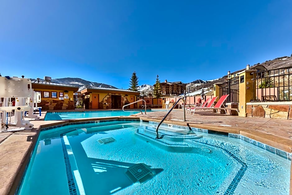 Sundial Lodge Larger Penthouse by Canyons Village Rentals