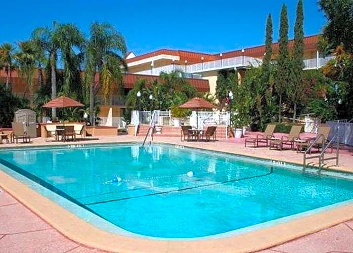 Quality Inn & Suites Tarpon Springs South