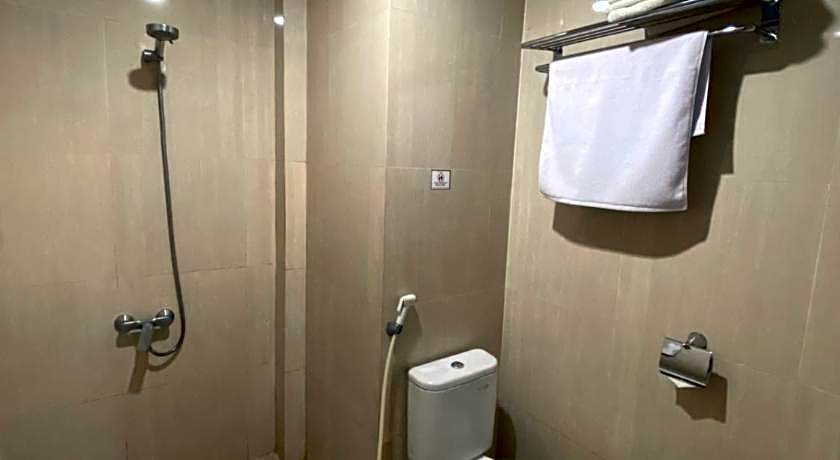 Front One Budget Malang