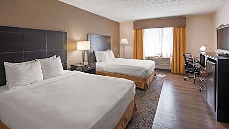 Accessibility - 2 Queens, Walk-in Shower, Nonsmoking
