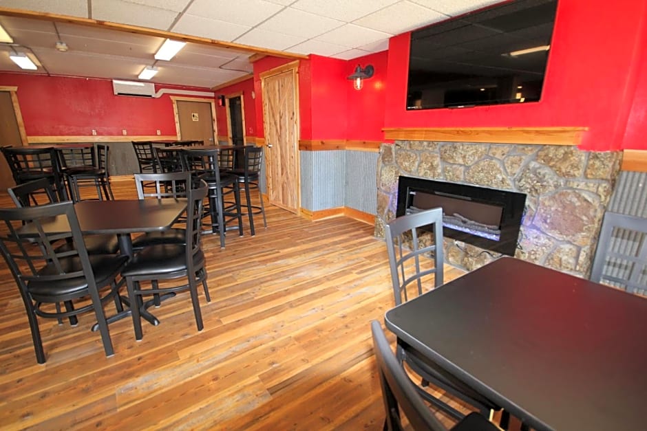Blackstone Lodge and Suites