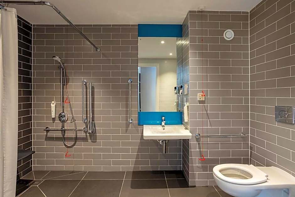 Holiday Inn Express And Suites Deventer By IHG