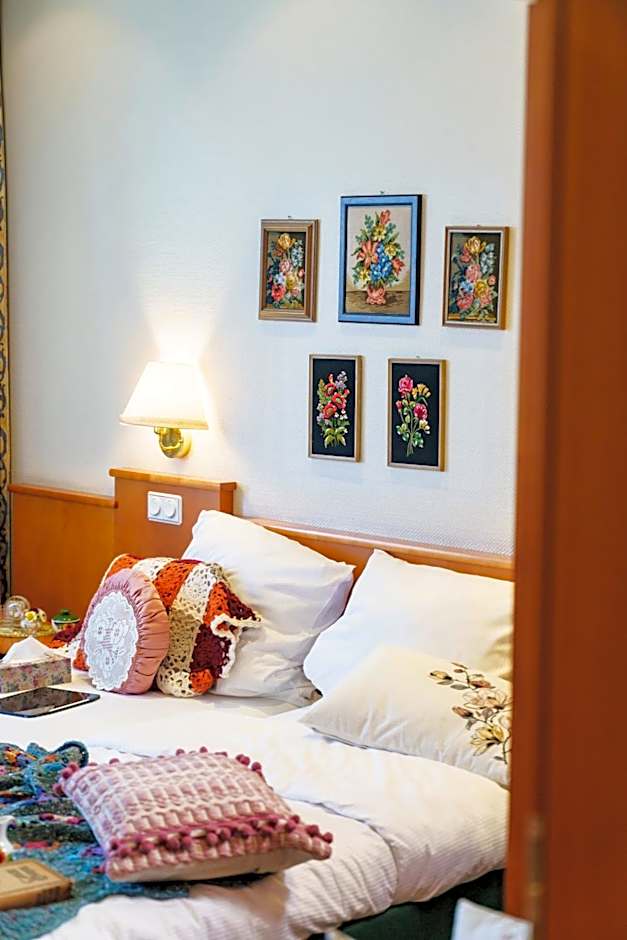 Tante ALMA's Kölner Hotel