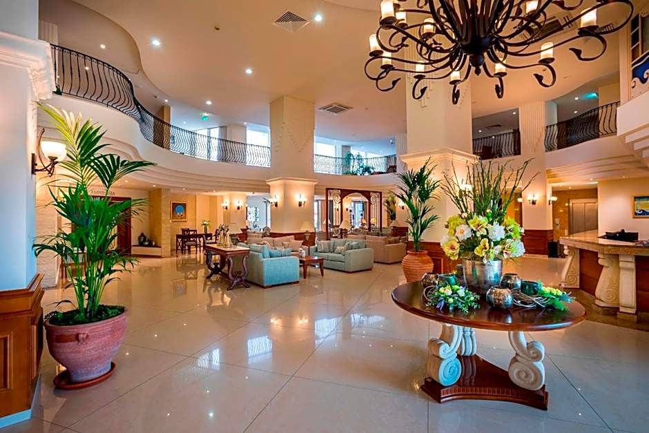 Aquamare Beach Hotel & Spa