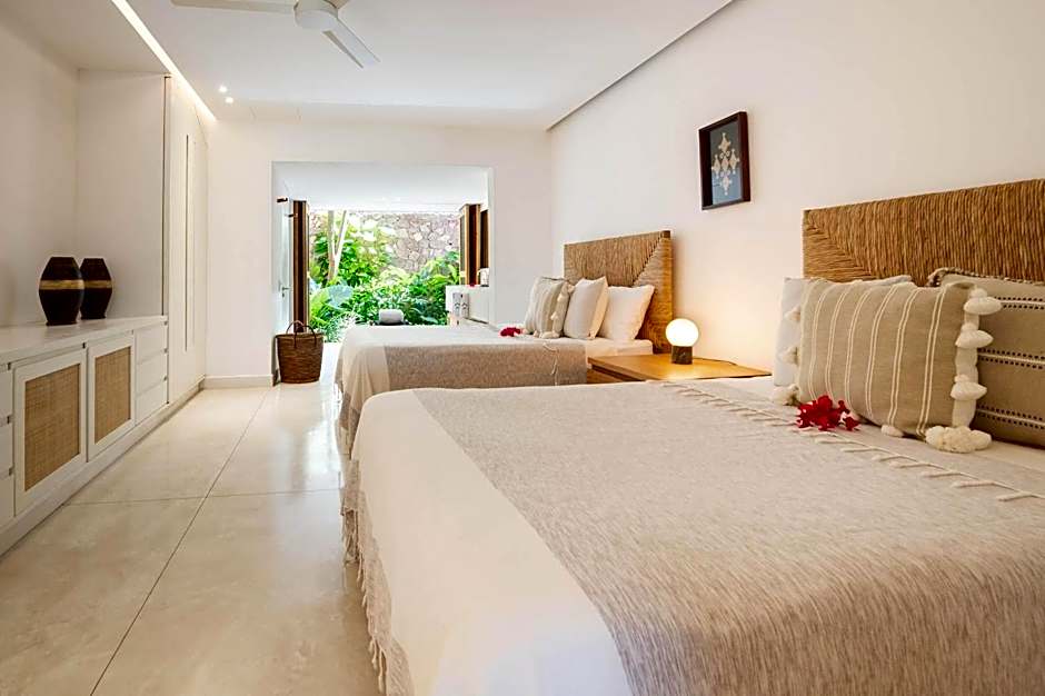 El Careyes Club & Residences