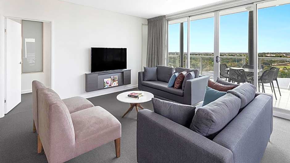 Oaks Adelaide Embassy Suites
