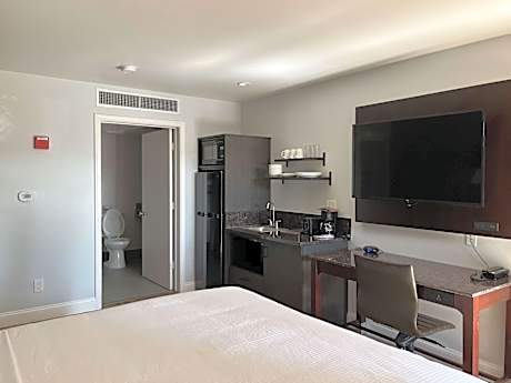 Queen Room with Two Queen Beds - Non-Smoking