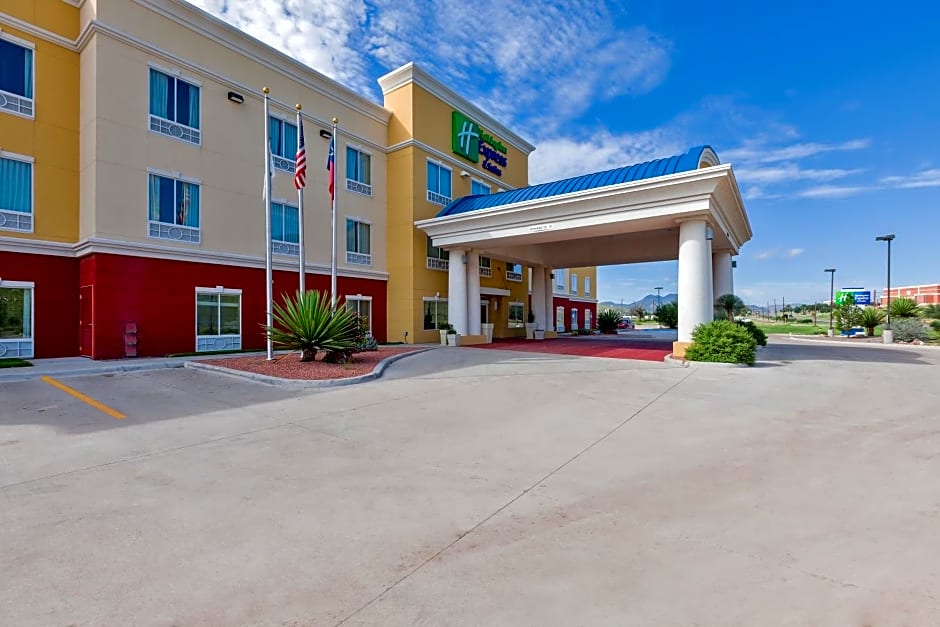 Holiday Inn Express and Suites Alpine By IHG