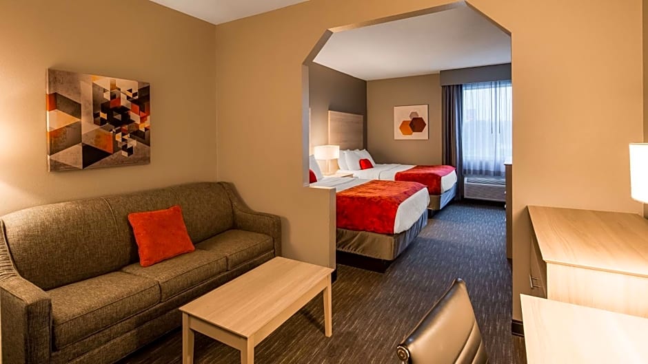 Best Western Plus New Cumberland Inn & Suites