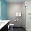 avid hotel Oak Creek By IHG