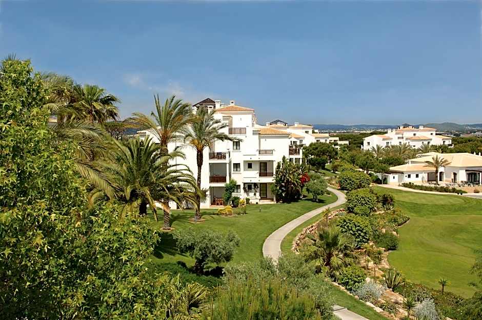 Pine Cliffs Village & Golf Suites