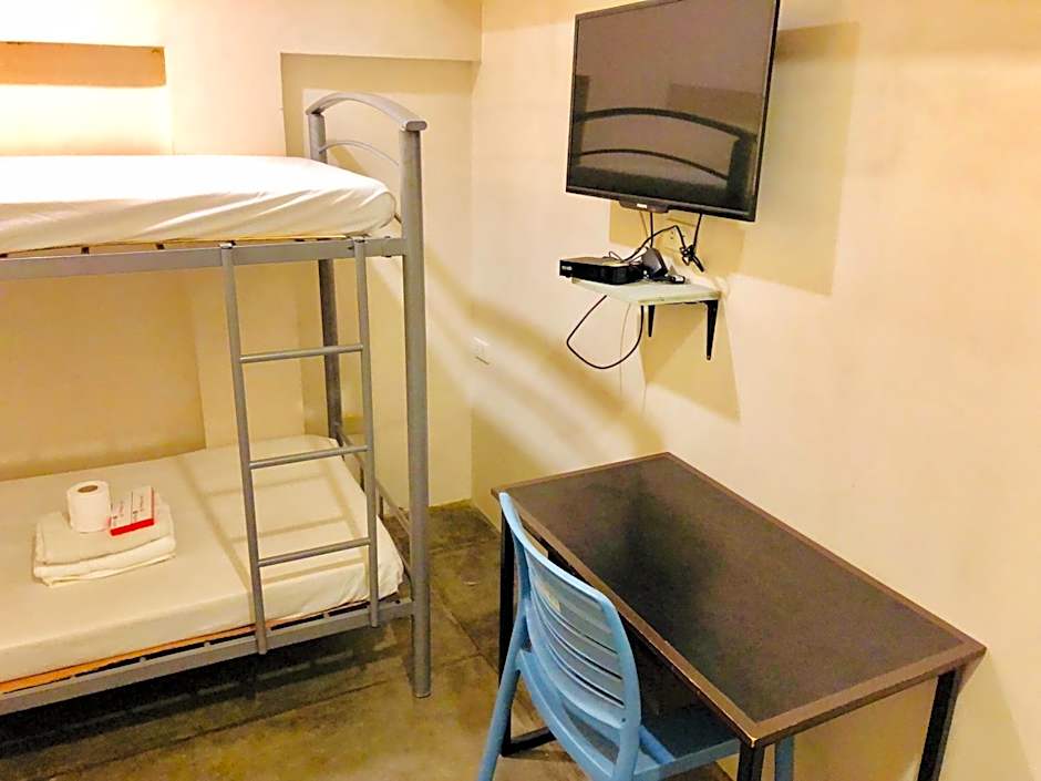 Photo 1 of 6 of Economy 2 Beds