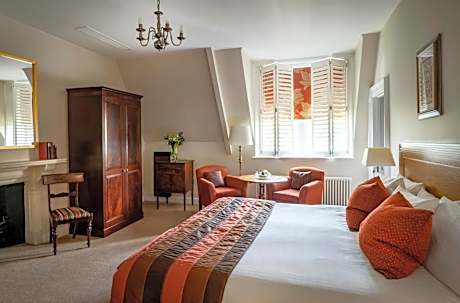 Classic Double or Twin Room