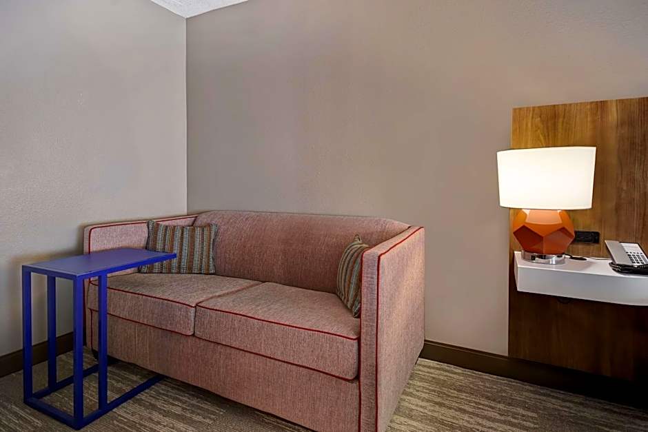 Hampton Inn By Hilton Birmingham-Colonnade 280