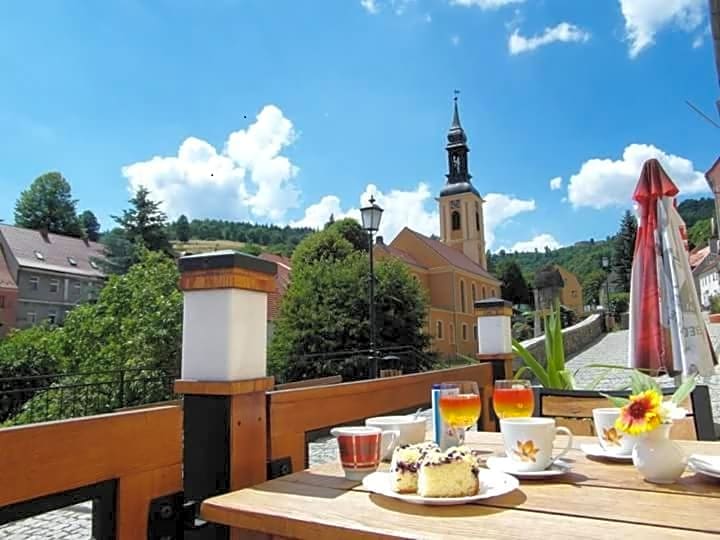 Apartamenty i pokoje gościnne "Wacuś"