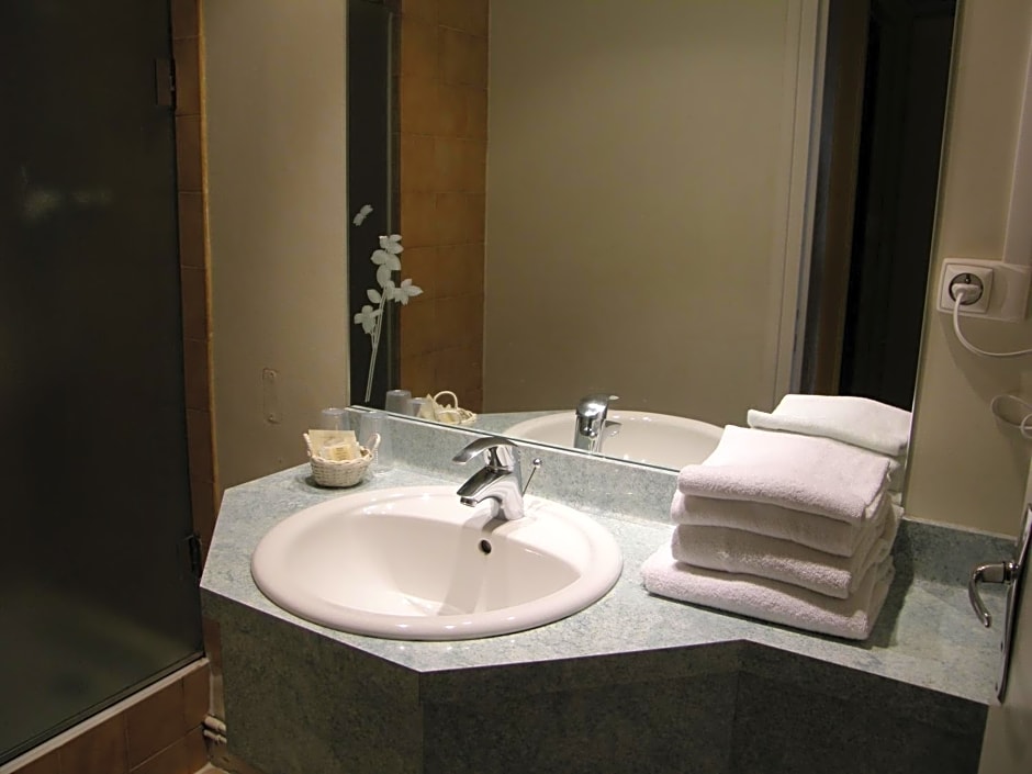 Logis Hotel L'ange Couronne