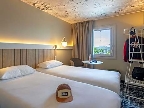 Standard Room with Two Single Beds