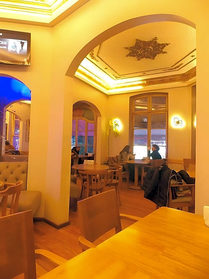 Ragip Pasha Apartment