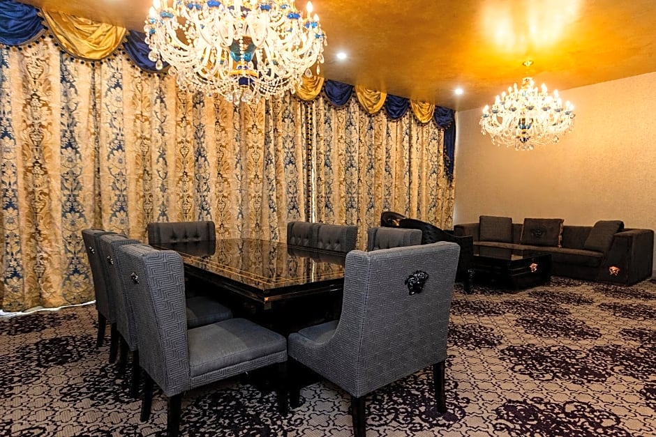 DoubleTree by Hilton Houston Brookhollow