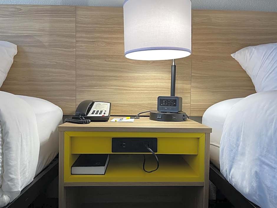 Days Inn by Wyndham Imlay City