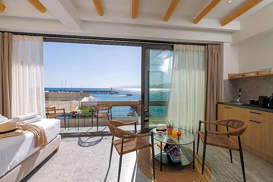 Soho SeaFront Suites