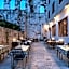 Hotel Peristil