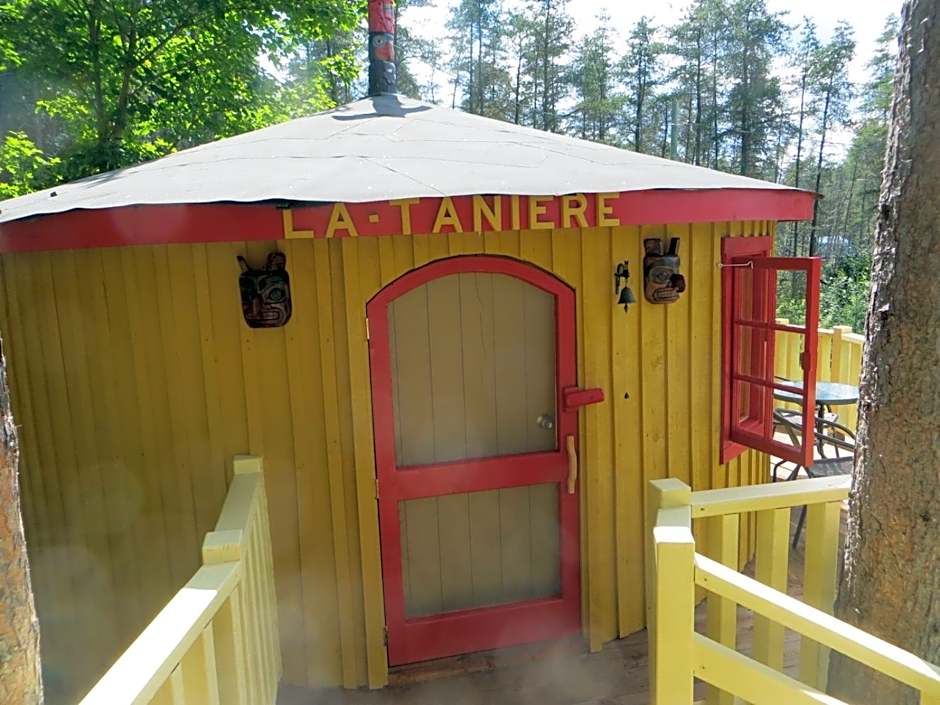 La maison sous les arbres