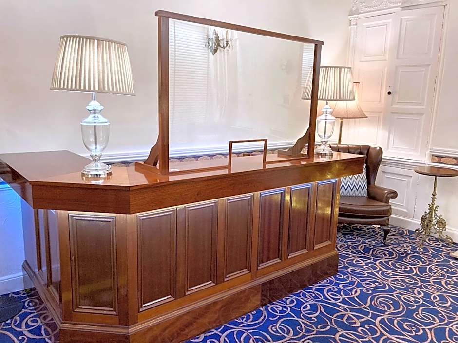 Dergvale Hotel