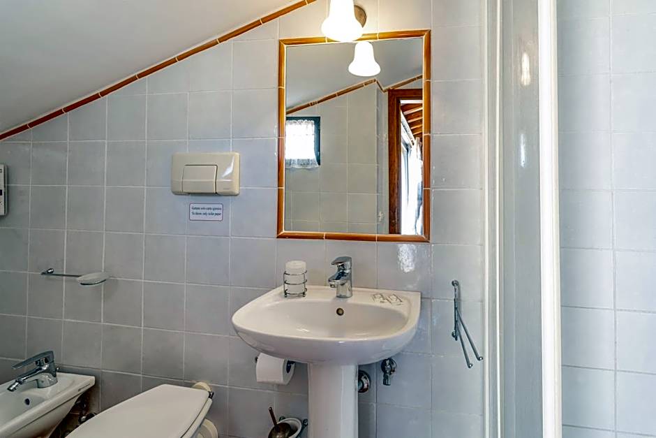 ISA-Holiday-Home with swimming-pool in San Gimignano, apartments with air conditioning and private outdoor area