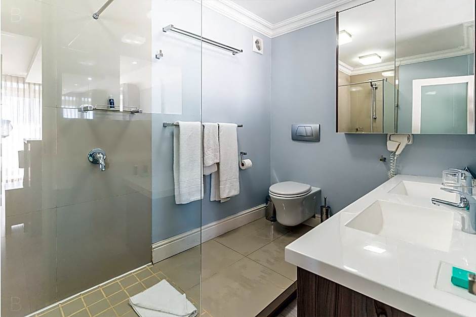 Lagoon Beach Hotel Apartments